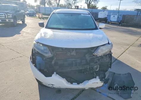 2016 Nissan Rogue S z USA, uszkodzony, nr VIN 5N1AT2MT1GC812021